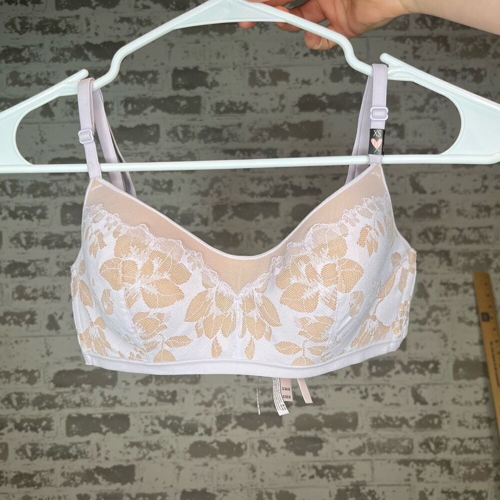 Victoria’s Secret | women nwt purple lace bra